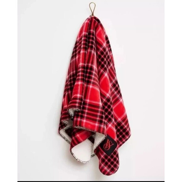 Victoria's Secret Plush Sherpa Cozy Fleece Throw Blanket Red Plaid Holiday - Picture 2 of 9